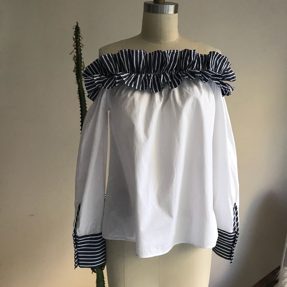 Pixiemarket.com poplin shoulder top